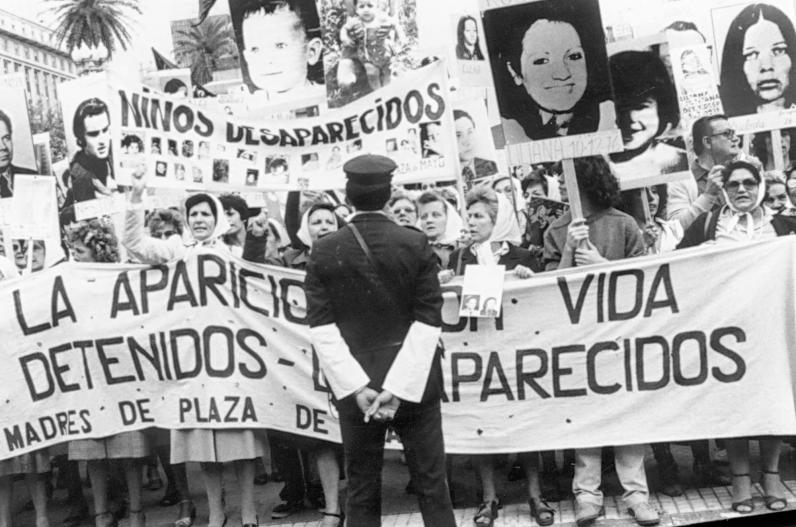 gimenezcandela's tweet photo. #Son30000 presentes ahora y siempre.
Ni olvido ni perdón ¡Memoria, verdad y justicia! https://t.co/7nDKQs8cvJ