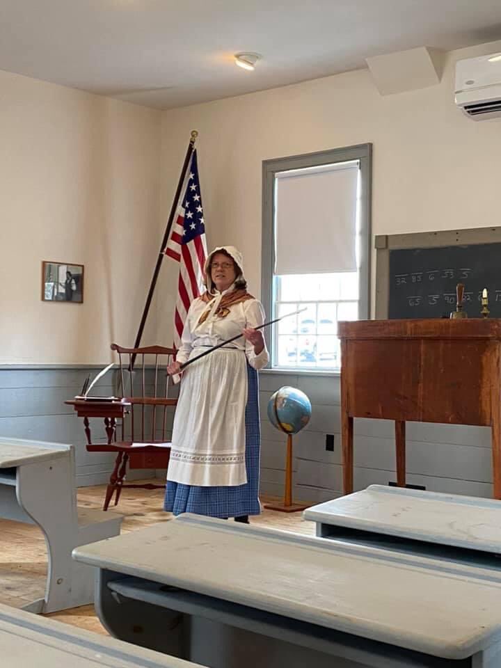 AmyWatkinsEdD's tweet photo. #ICYMI Students from @GrizzliesGH went back in time to #ColonialDays at the #EastFishkill #Historical Society! @WCSDEmpowers https://t.co/AaSpLWLPYV
