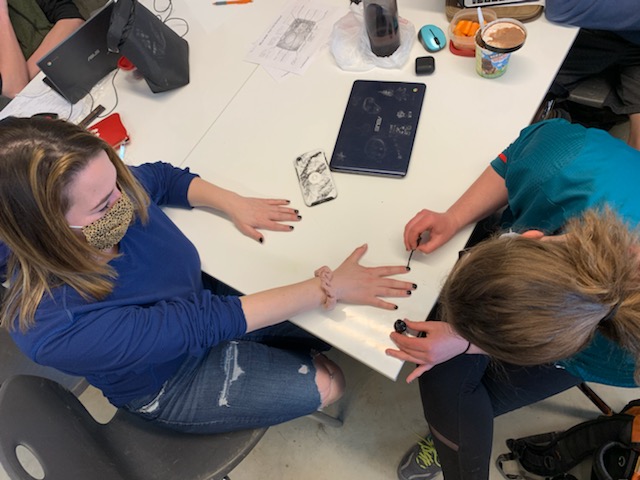 frey_devon's tweet photo. Today's #fieldselfcarestreak consisted of having my nails painted at @buildfutures2 during break 
Thanks Max! @kendrick_astrid  @DrKapoyannis @cjackson789 https://t.co/enA89ufVZB