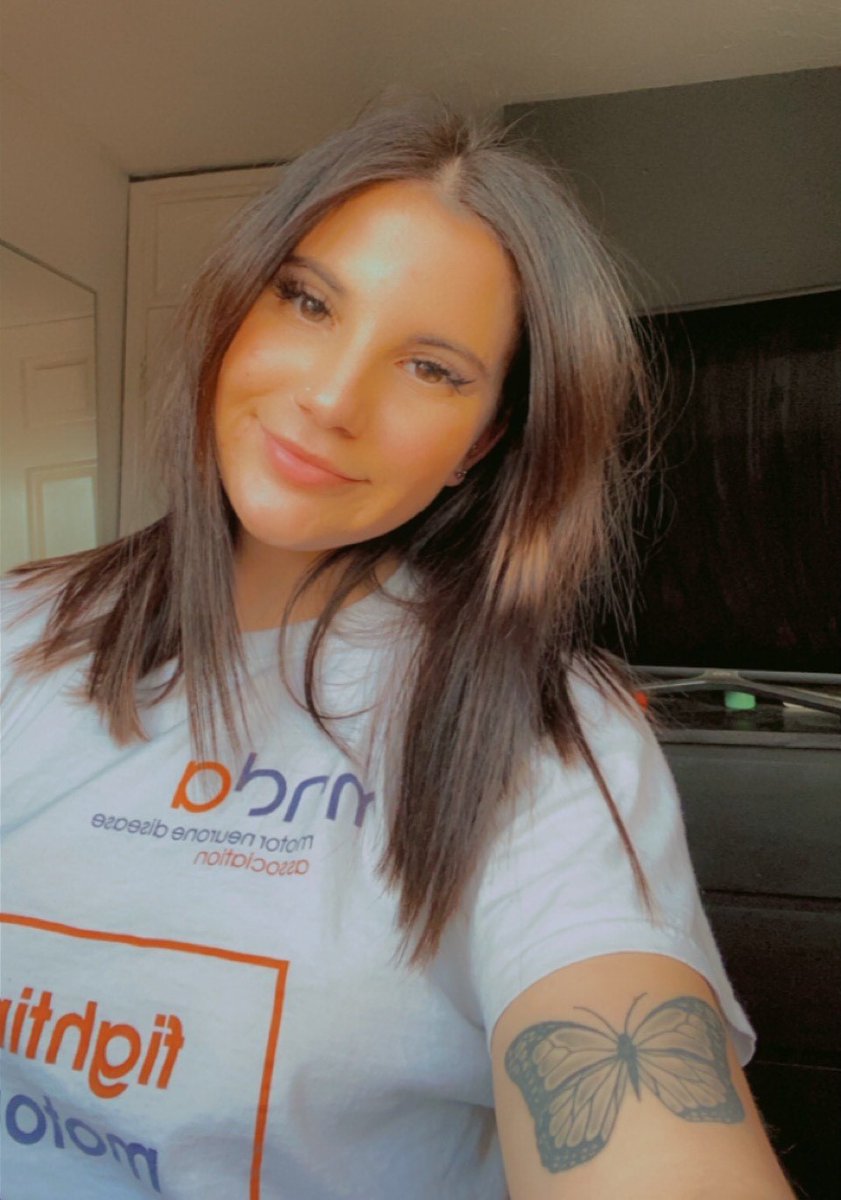 mndassoc's tweet photo. Holly is running, walking and cycling 5k to her local pub and back every day until the pub opens.

She's completing the challenge in memory of her grandad who had motor neurone disease 💙 #TeamMND https://t.co/DF9JXQ26N0