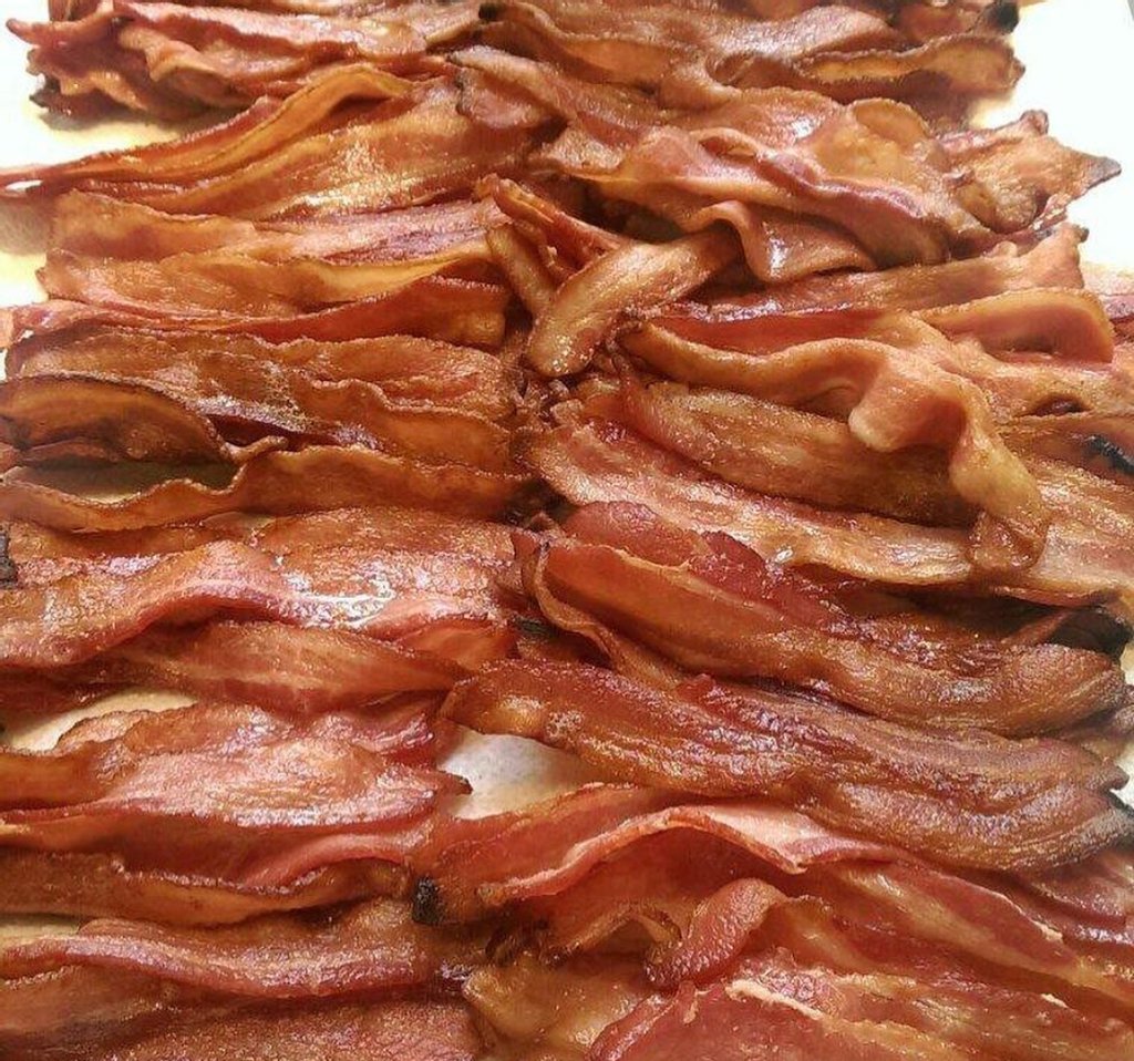 efnypizza's tweet photo. This bacon goes on the Ms Figgy, along with arugula, figs, goat cheese, and balsamic drizzle on an olive oil, garlic, and mozzarella base https://t.co/HaOITRR8Es