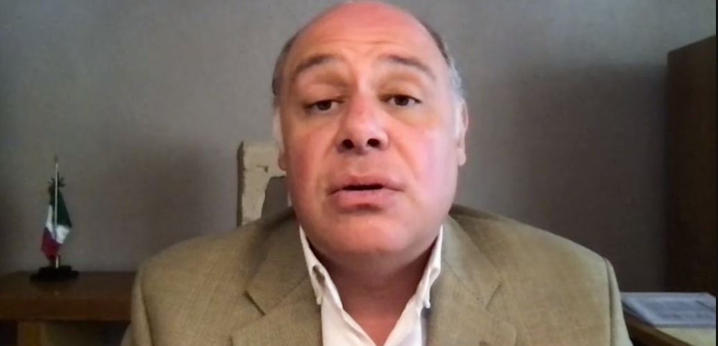 Lo más importante es cuidarnos, que te cuides, que cuides a tu familia, que nos cuidemos todos.
Héctor Valle, Pdte. Ejecutivo de <a href="/FUNSALUDMX/">FUNSALUD</a>
#VenceAlVirusEnCasa #RompeLaCadenaDeContagios #NoBajesLaGuardia #EmpresasXTuBienestar