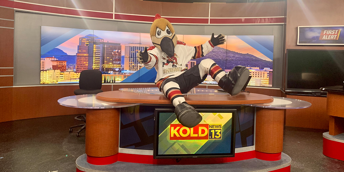 RoadrunnersAHL's tweet photo. Had a lot of fun visiting @KOLDNews preparing for the Youth of the Year Celebration with the Boys and Girls Clubs of Tucson 👦🏼👧🏿

#LetsGoTucson 🎙️ https://t.co/y27n417kxe