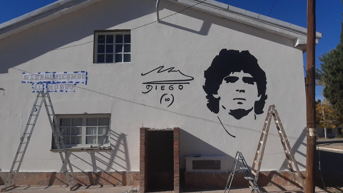 Llegas al dique, y te encontrás con los muchachos de la Peña  <a href="/ONG_DiegoEterno/">Peña Diego Armando Maradona Eterno</a> .