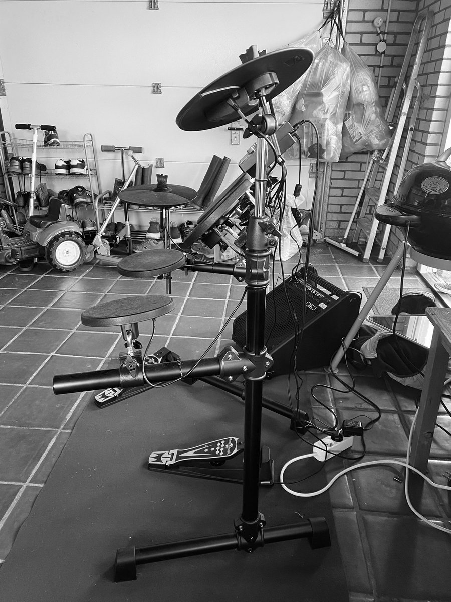 Vanaf vandaag fysieke Drumlessen.....knallen!!!