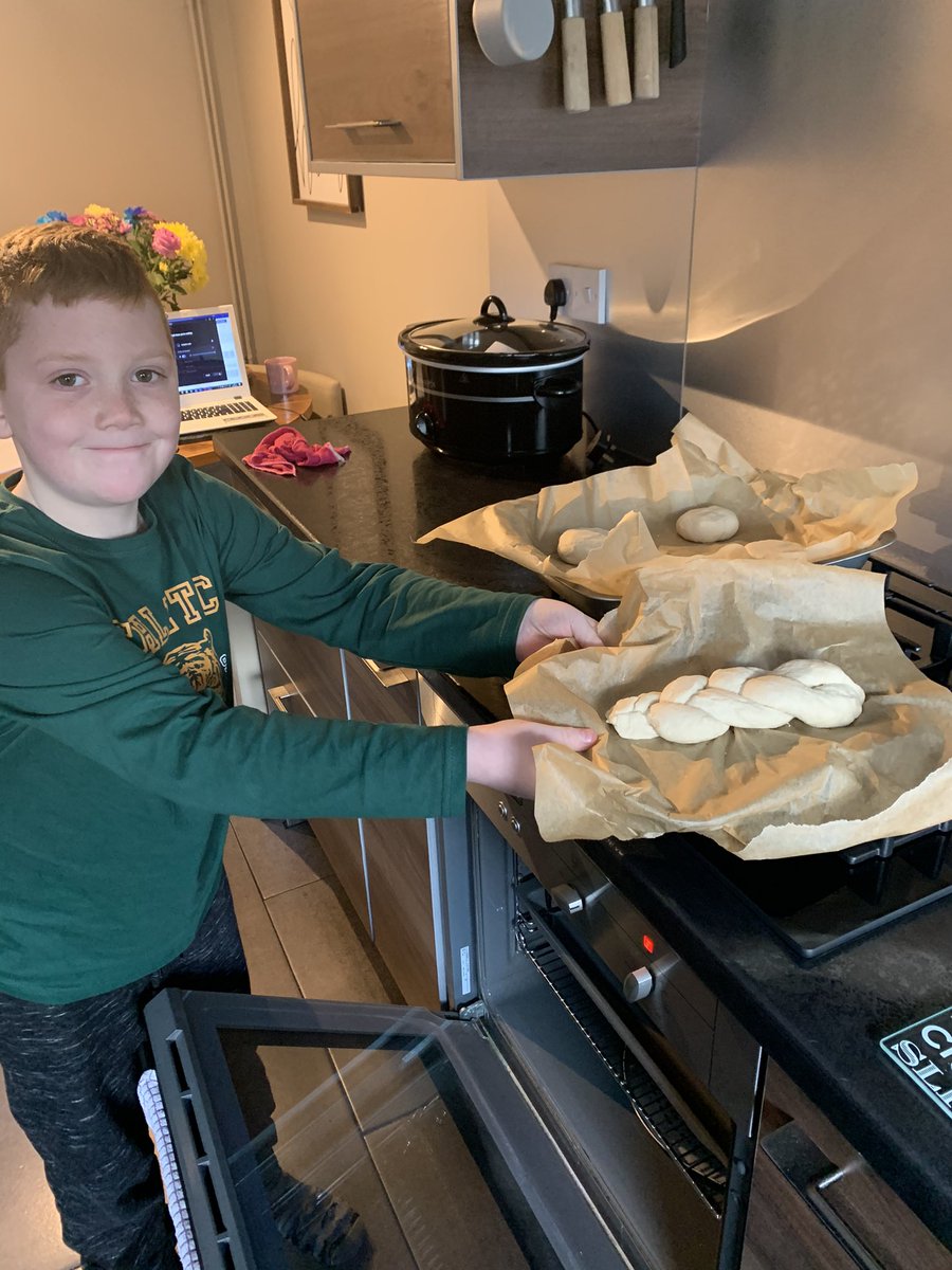 debsjayne1's tweet photo. @3tatstbede Logan making bread https://t.co/dCPEPacrFn