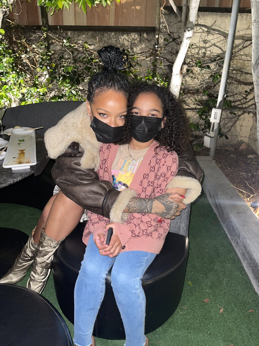 Took shai to dinner last night and look who she runs into! Thank you sis <a href="/rihanna/">Rihanna</a> this made her year and made daddy of the year! Ri x Shai