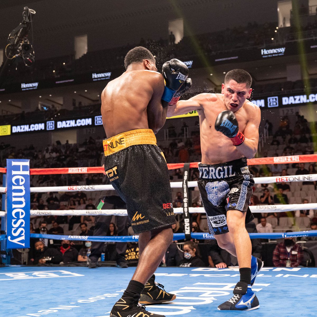 POST ANÁLISIS DE VERGIL ORTIZ VS MAURICE HOOKER Y LAWRENCE OKOLIE VS KRZYSZTOF GLOWACKI

👉 youtu.be/XIQ0IXBEwUo