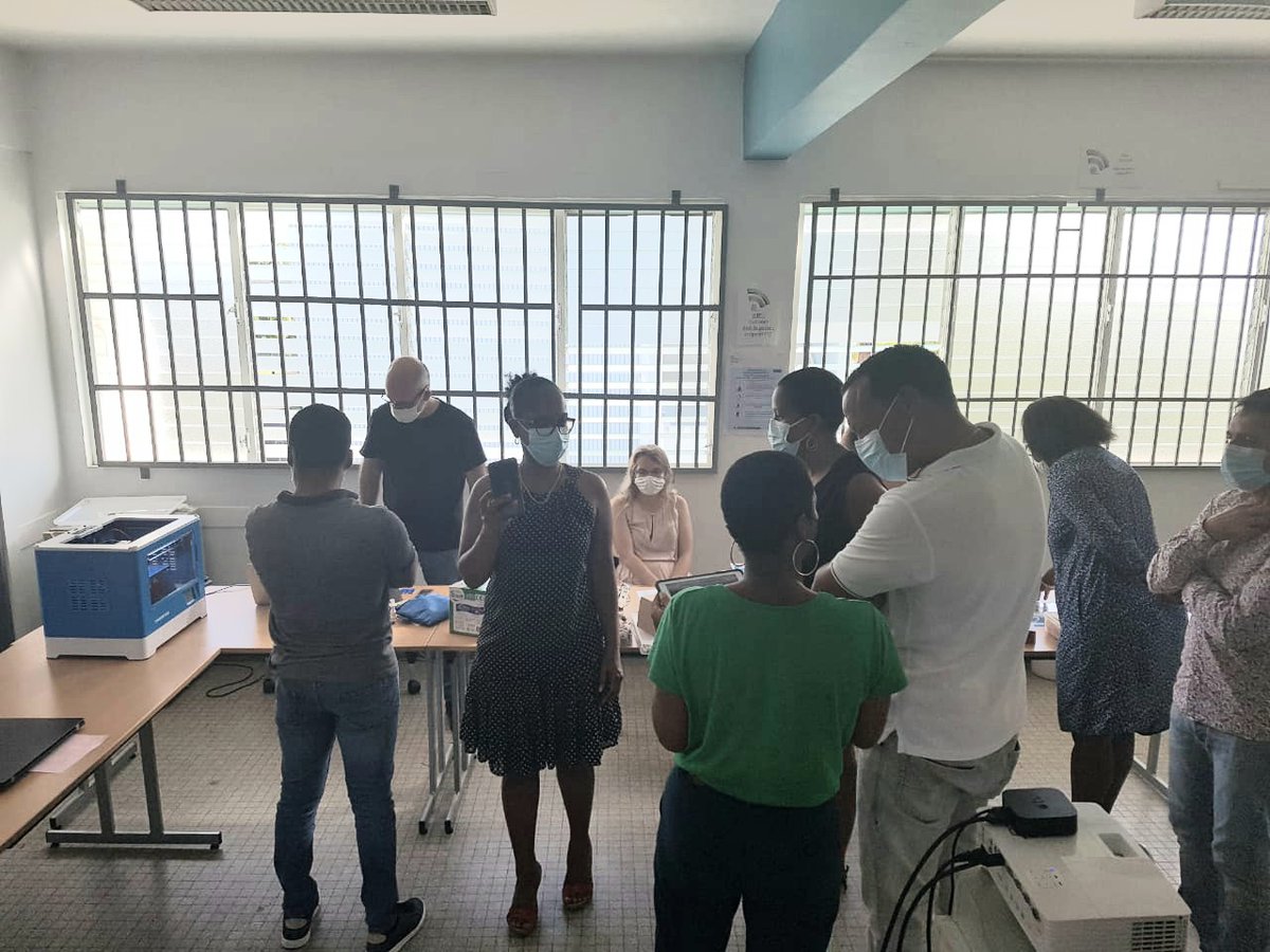 PromoMaths's tweet photo. Après-midi d'échanges entre l'#IREM @math_martinique et @Canope_972.
Au programme : #escapegame avec #PégaseLAB, algo/programmation/robots et impression 3D. https://t.co/14xzHRYLUM