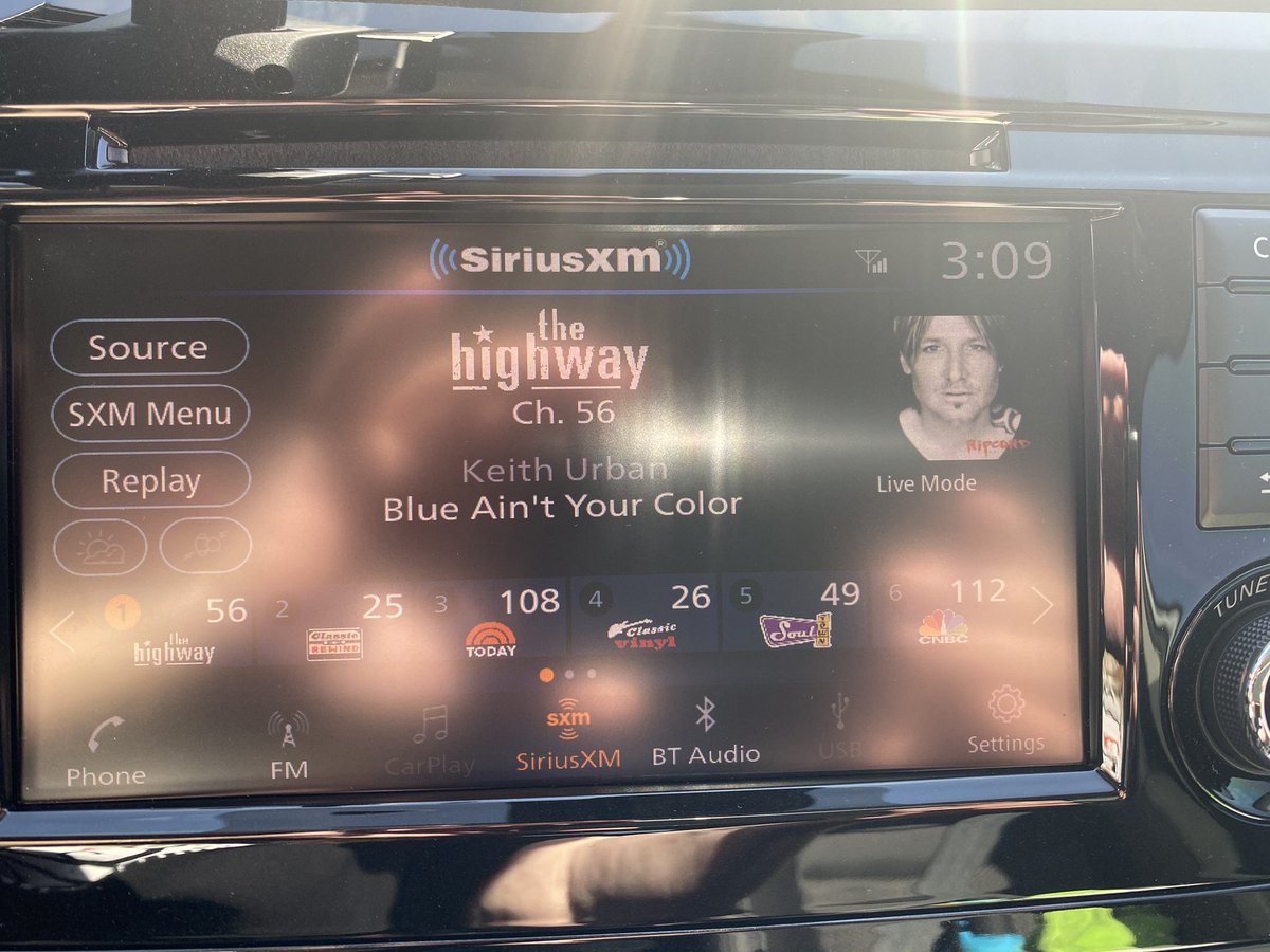 dgm2's tweet photo. When any @KeithUrban song comes in the radio I stay in my car until it finishes #BlueAintYourColor ๐ https://t.co/5zLNaNLDH1