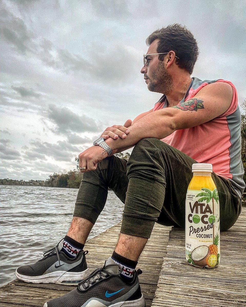 ChaseLovesMusic's tweet photo. It’s been a min #Twitter what up. I’m back ! @VitaCoco Thanks again for the 🥥🌊 ! #StayHydrated y’all🤘 https://t.co/Twmjrr8uWT