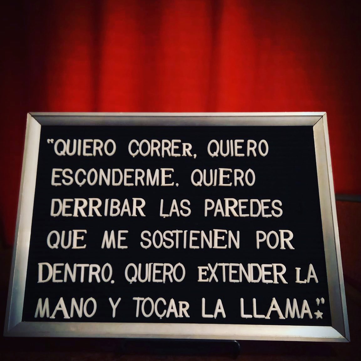 DoppelBar's tweet photo. “Quiero correr, quiero esconderme. Quiero derribar las paredes que me sostienen por dentro. Quiero extender la mano y tocar la llama.”
U2 Where The Streets Have No Name ❤️🙌
•
#ElPoderDeDoppel
#DondeSiNo
#QueVasAHacerDeTuVida
#ElAmorEstaAquiParaTodos
#Hospitalidad https://t.co/UyOBfH2Ktt