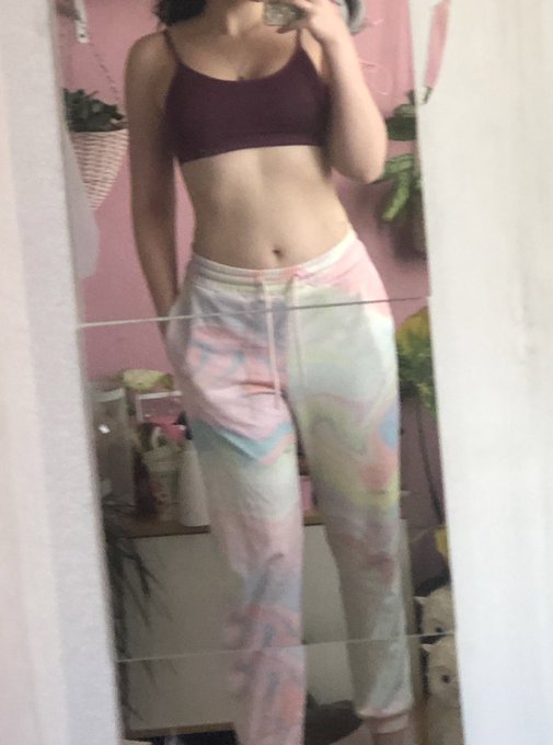 Sweats zzzzzz https://t.co/timu9nrUbH<a href="/tag/newprofilepic"class="tags"><span>#newprofilepic</span></a>