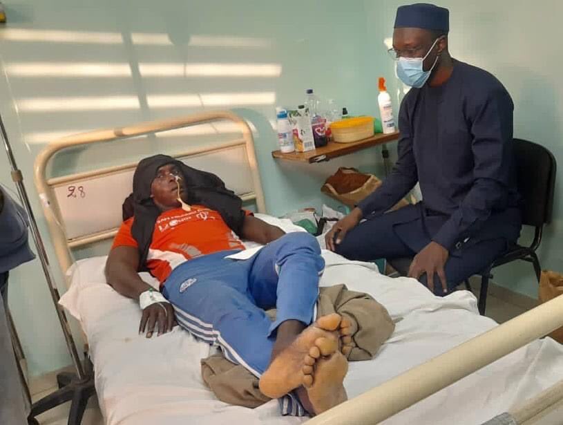 chachasarr's tweet photo. RT @ArameGu36272379: RT @SonkoOfficiel: Suite, et pas fin, de notre tournée de solidarité et de communion avec les victimes de la répression aveugle du régime de Macky Sall.

Adama sadio, a reçu une balle dans la joue, opéré et hospitalisé; 1/3 #FreeSene… https://t.co/2ilushtzB5