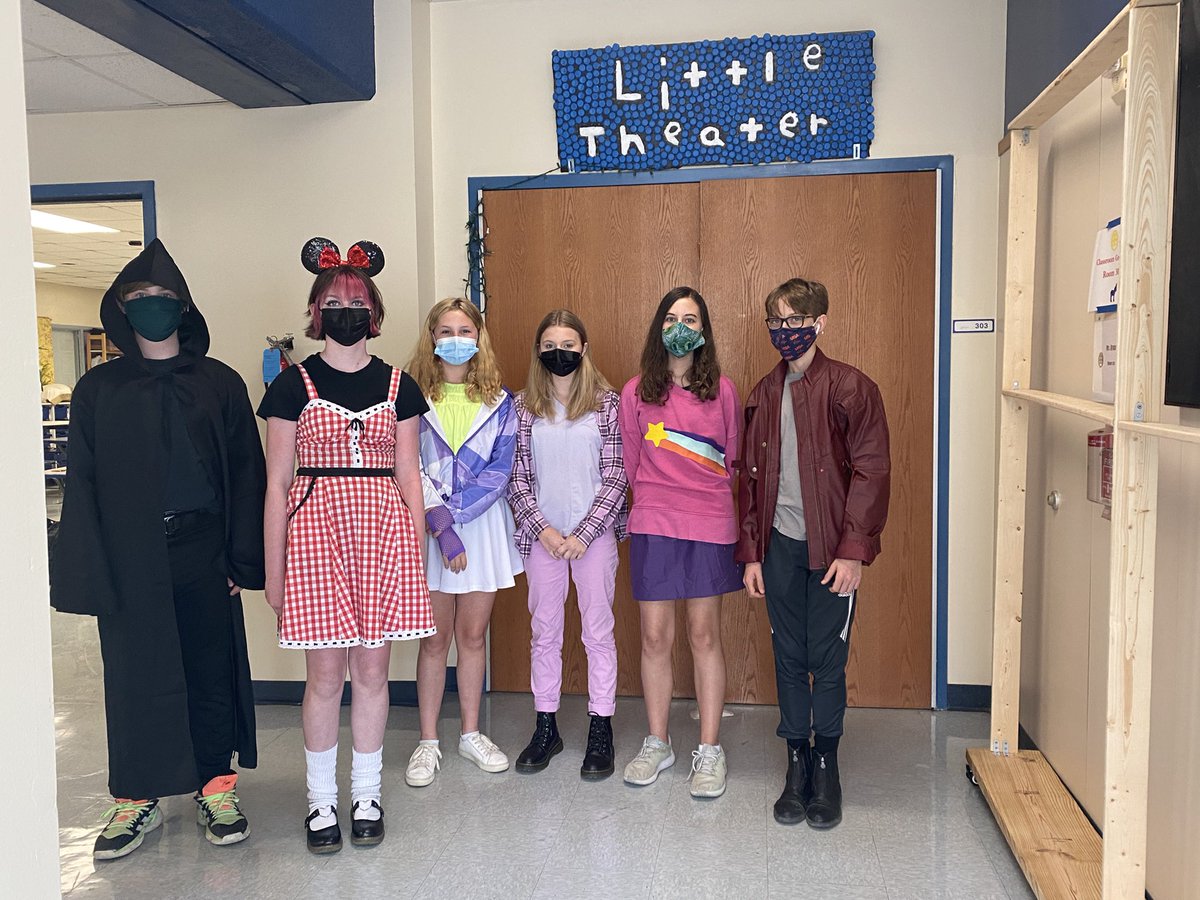 AHJSTheatre's tweet photo. Disney Bounding #TIOS2021 #TxTIOS #TIOS_March #AHISD #dressupweek https://t.co/FuGStgDprg