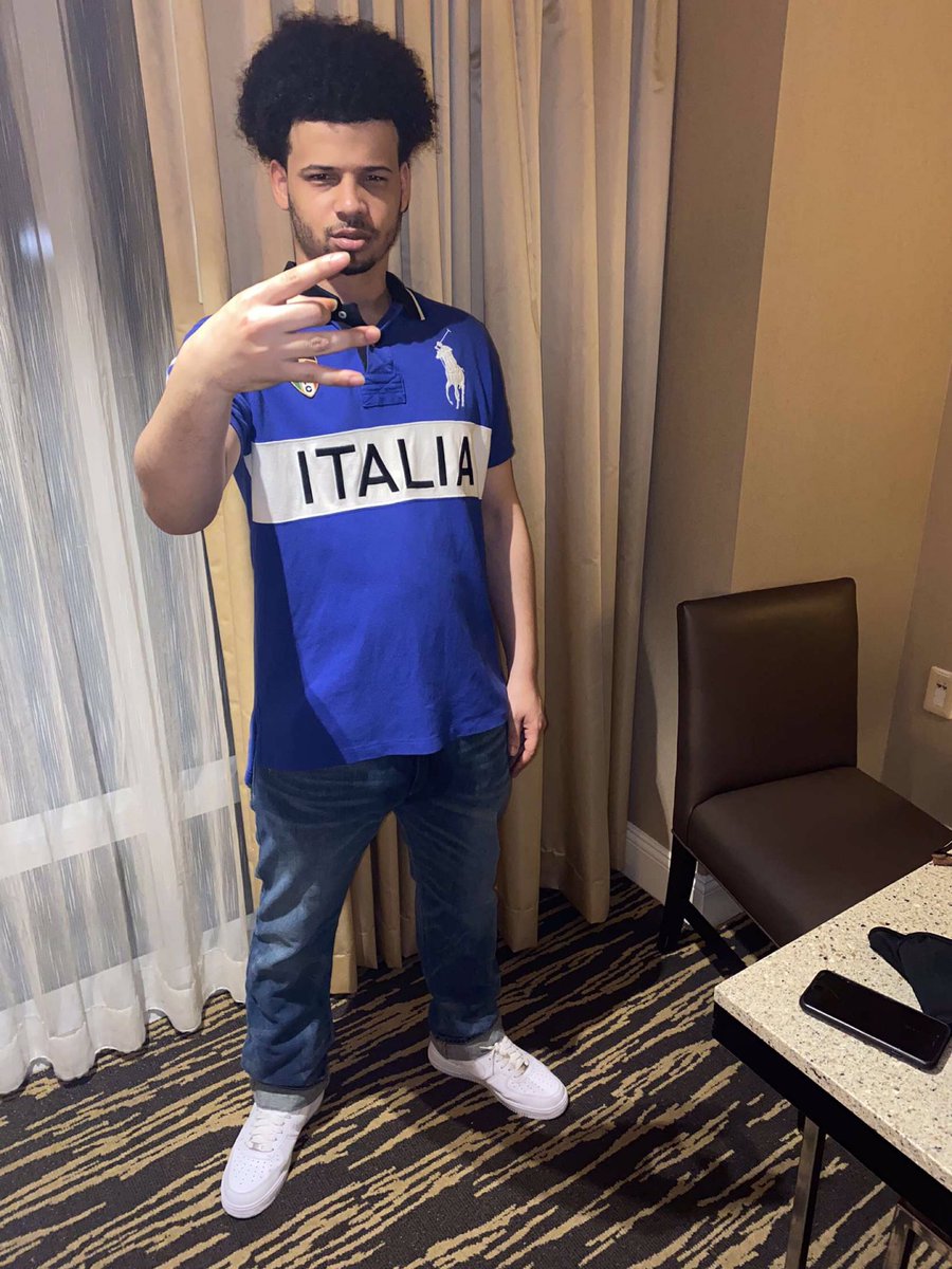 TheRealJayBrizz's tweet image. Ainno lames w/ us my niggas put you on The Day. Niggas can’t walk in my shoes when ya size is just a 8 #LLND 🕊🤍