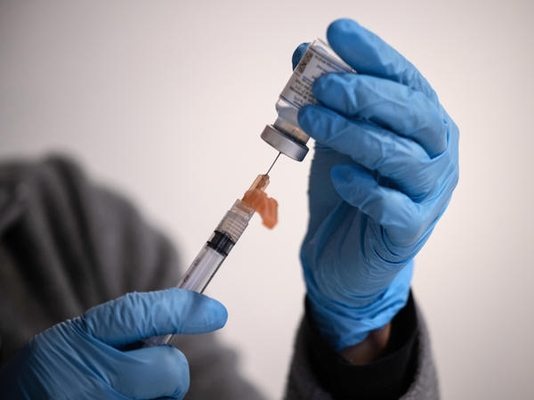 Today on The Conversation: 
-Dr. Sarah Kemble, acting state epidemiologist, on vaccinating people before more contagious variants spread
-Strategies to combat crime in Waikiki
-A bill seeking to eliminate the Tobacco Trust Fund is up for a vote
-Manu Minute introduces the mōlī