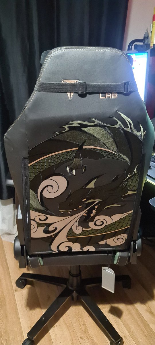 R. Chamberlain tweet media