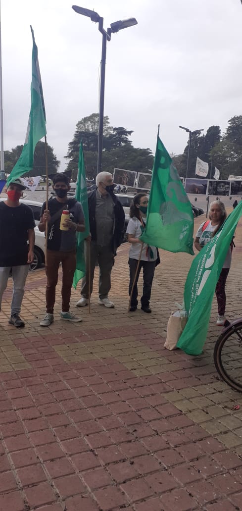 AliciaCavaller6's tweet photo. #Ahora en el parque nacional a la Bandera #24M #Son30Mil #MemoriaVerdadYJusticia #PPS #precente #45AnosDelGolpeGenocida https://t.co/MOMr2RcA3R