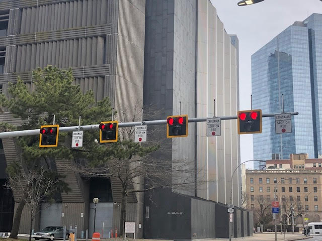 cityofwp's tweet photo. The City of White Plains has installed a “HAWK” signal on Main St between Lexington Ave &amp; Martin Luther King Blvd. The HAWK signal is a new kind of signal designed to assist pedestrians when crossing at a mid-block crosswalk.
Find out more: https://t.co/JYwPrZZShy https://t.co/fvjd8o22lR