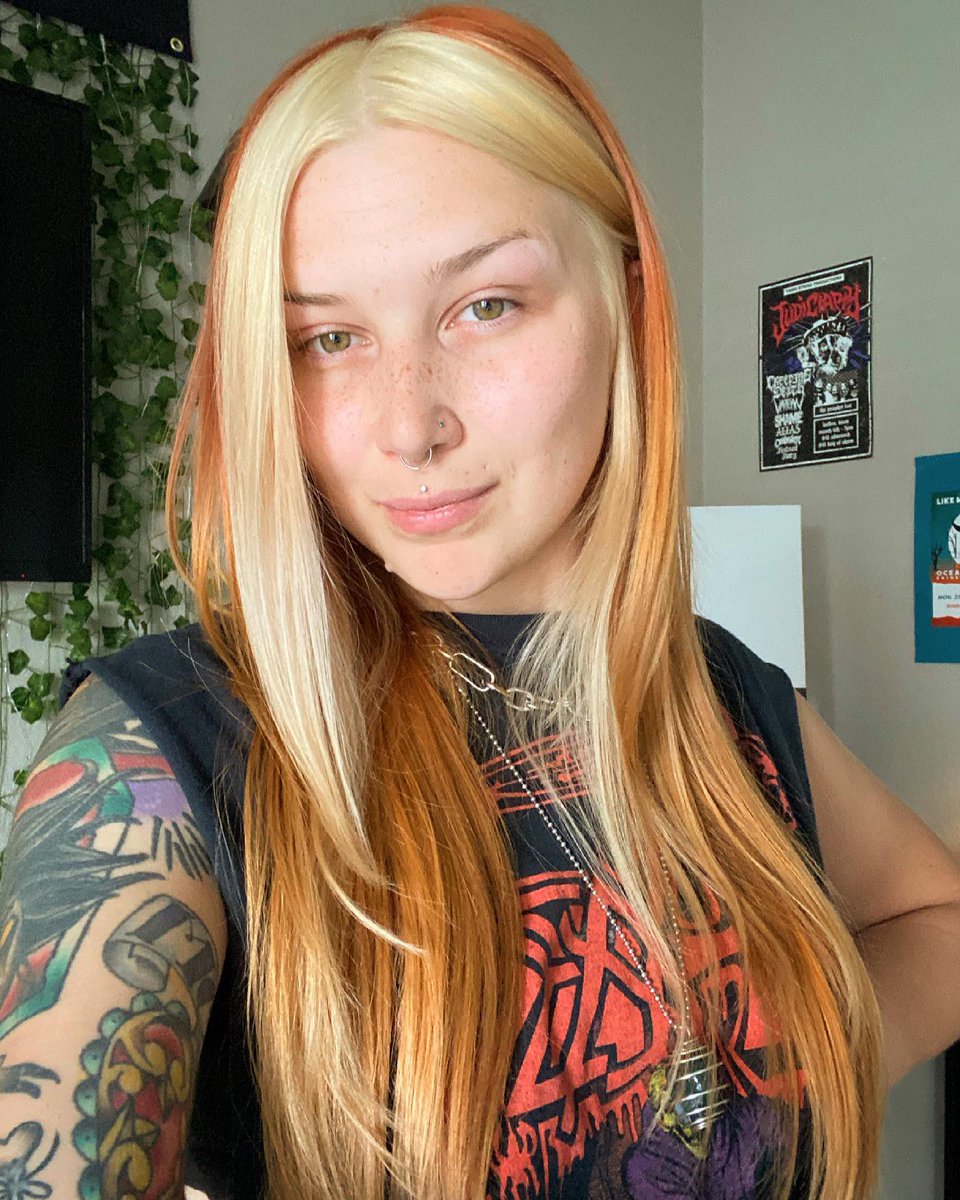 corpsemaiden's tweet photo. New hair by ig: @thehairygodmotherr same ol me✨ https://t.co/5cqMRsRqNB