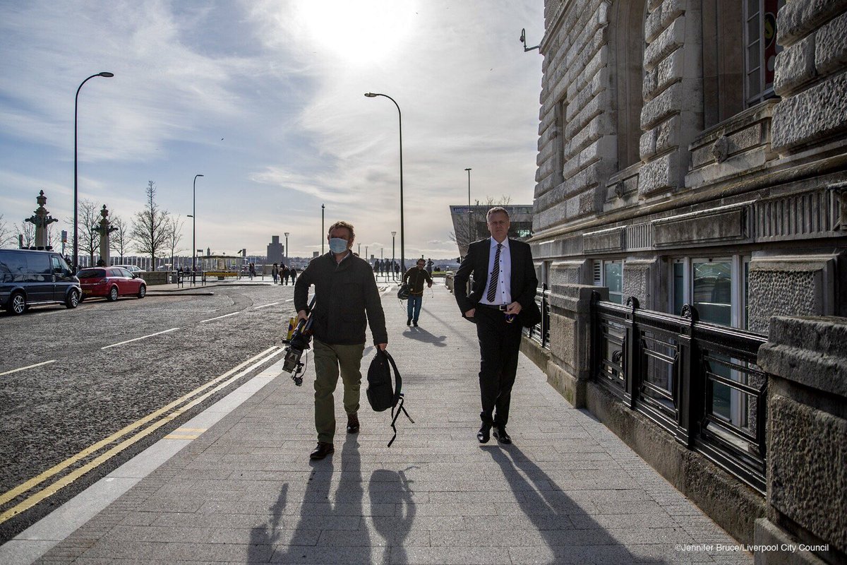 .<a href="/MichaelDoran74/">Michael Doran</a> from <a href="/lpoolcouncil/">Liverpool City Council</a> #comms team going above and beyond helping TV news crews with their gear in #Liverpool today