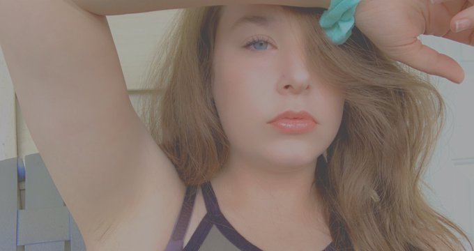 Feeling some deep sadness, should I shoot emo porn??? https://t.co/LJFRcZLq6R<a href="/tag/hunting"class="tags"><span>#hunting</span></a><a href="/tag/am15"class="tags"><span>#am15</span></a>