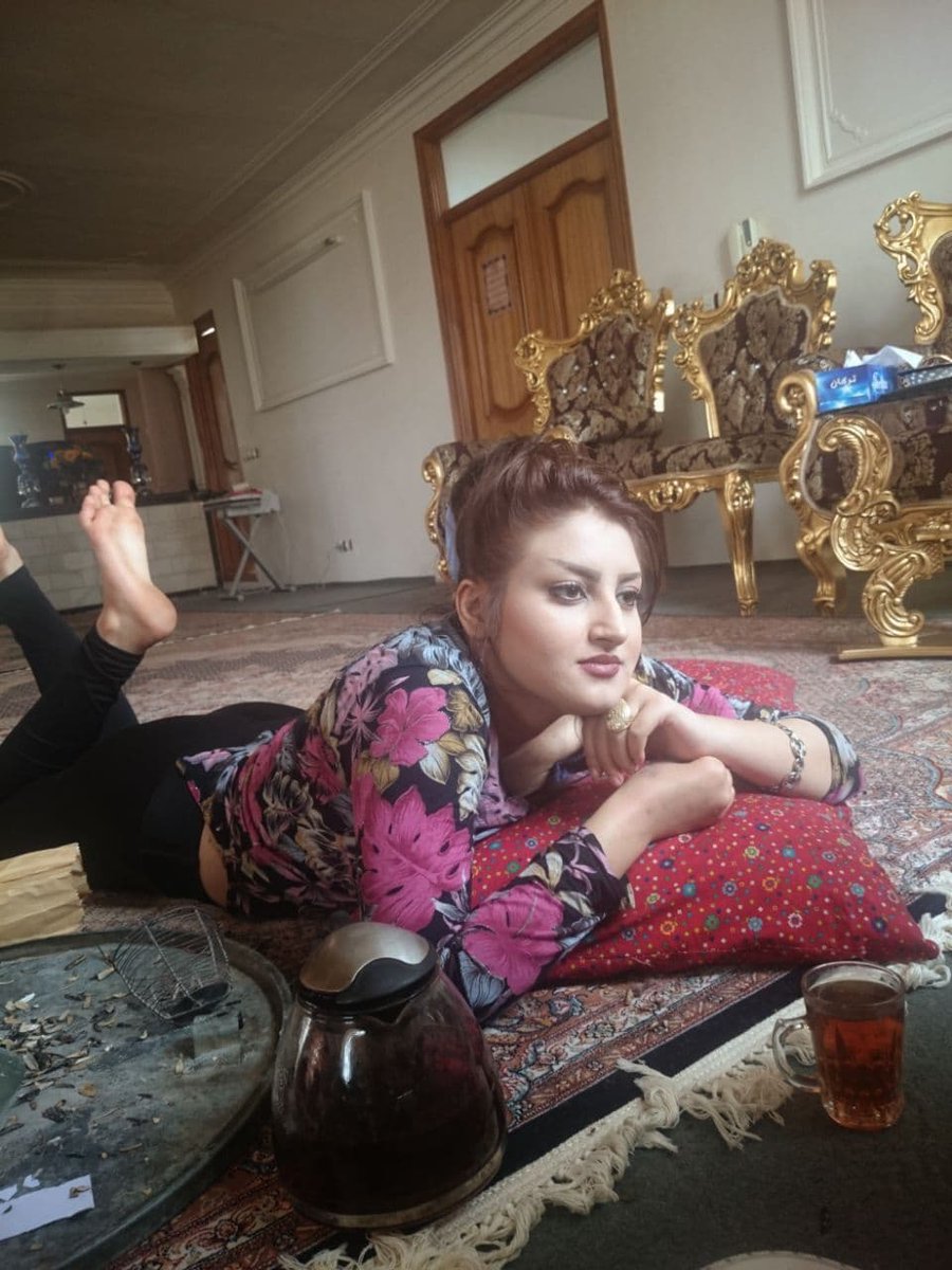 EsportJorab's tweet photo. زوزه میکشه رو کیر https://t.co/Tw91cyKIOy