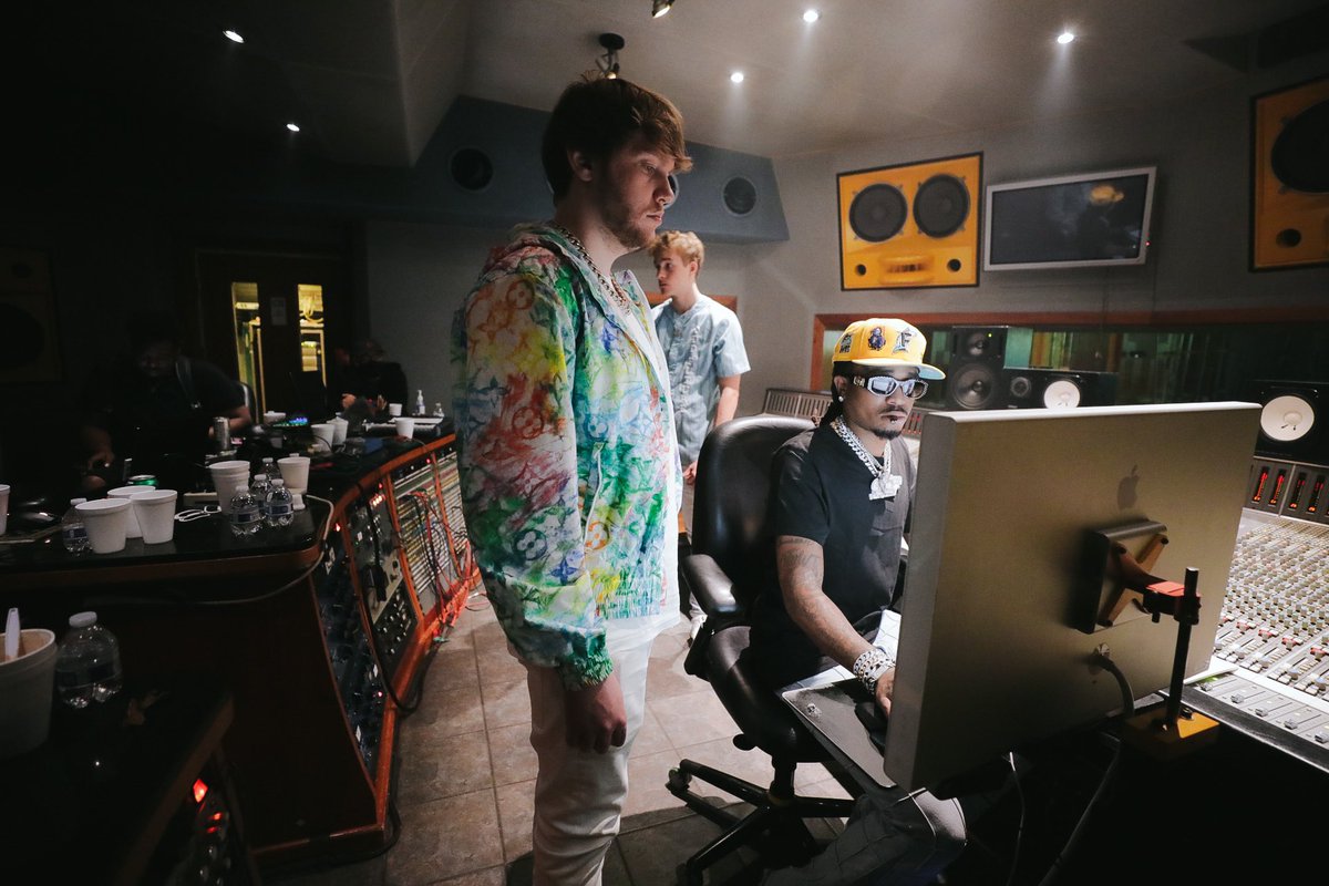 murdabeatz's tweet photo. CULTURE 3 https://t.co/ogMjqaIn5F