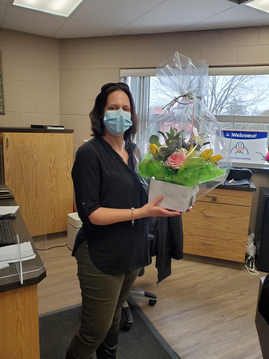 sjfgator's tweet photo. Today we said "Goodbye" to Mrs. Verspagen. Thank-you for all of your contributions to St. Joseph and best of luck at @IgnatiusHawks 💖 https://t.co/fJqBMGIMfv