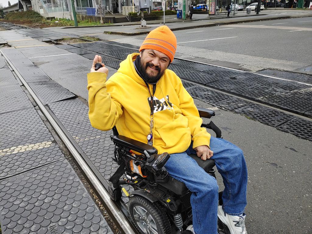 stephenbraverm1's tweet photo. Helped a gentleman named Corey on my way back to the office from lunch.
Corey said a rubber piece of his wheelchair control fell in between the railroad tracks.
Last night.
Returned to retrieve the part but needed me to grab it for him.
More than happy to oblige. #DailyGood https://t.co/6vfIp6wSRu