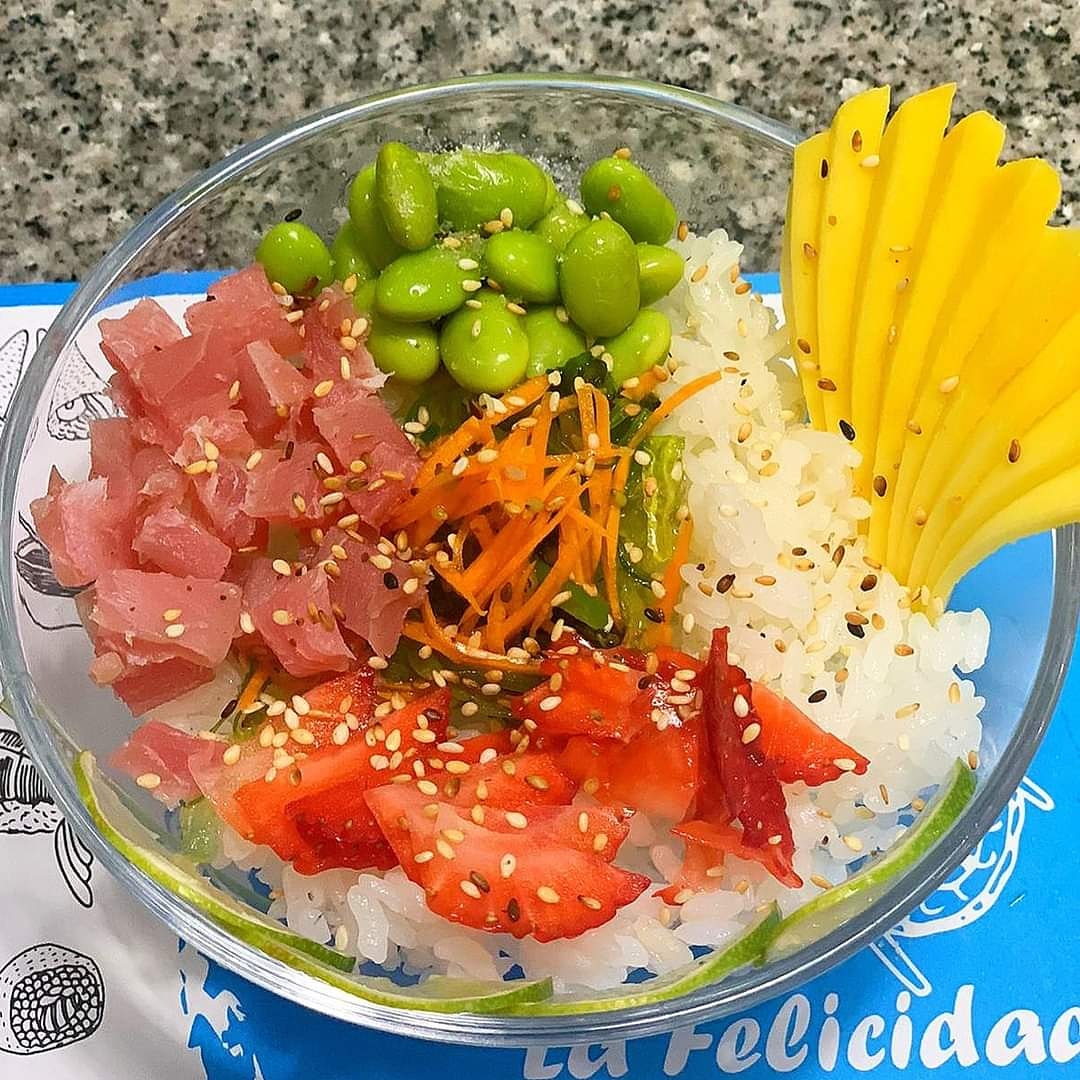 FishGourmet's tweet photo. ¡Un delicioso Poké está esperando por ti! 🥰

Y es que esta ensalada hawaiana se convierte en una excelente opción para comer y cuidar tu figura si estás con un régimen saludable. 🥗🥢

Puedes elegir la proteína de tu preferencia que sea de salmón, atún o camarón. 🍤🐟 https://t.co/Yfqp42dgr3
