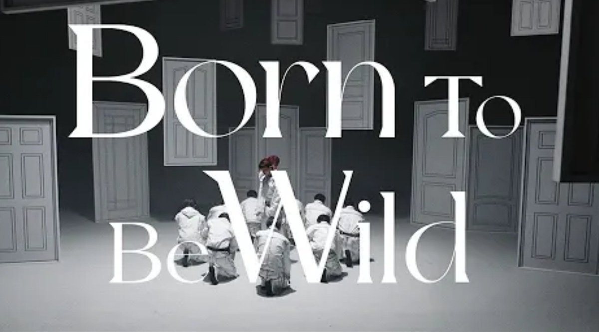 Lotus 英語がわからない私は ずーーっと曲名について 考えていたんだけど Wild はunoのwildカードの意味で とらえるとしっくりきました 何にでもなれる 変われる のような 野生 では解釈しにくくて 俺達かわっていくぜ みたいな