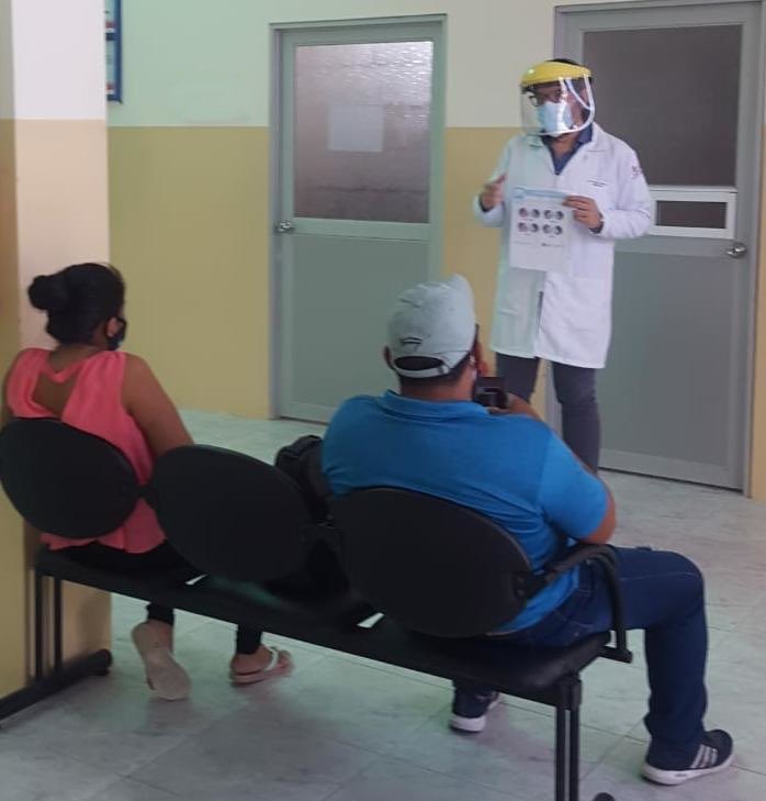 #YoMeCuido I Personal del Centro de Salud #Progreso y #Porsoja informan a la comunidad medidas de prevención para evitar el contagio de #COVID19 como el frecuente  #LavadoDeManos, uso correcto de la mascarilla y mantener el distanciamiento social. #ActivadosPorLaSalud