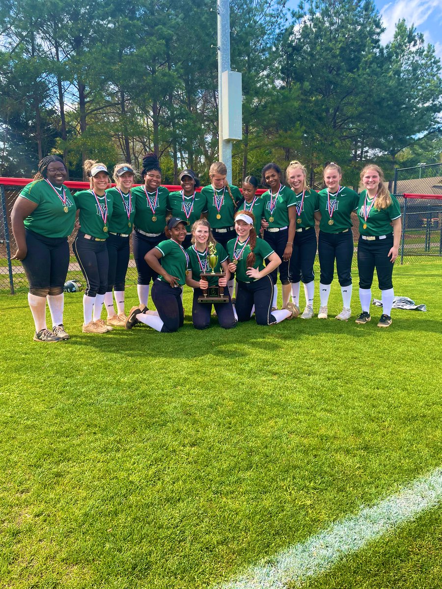 KMHSfastpitch's tweet photo. Look at your Area Champions!  Proud of our Lady Mustangs!! https://t.co/M1WKpL0esR