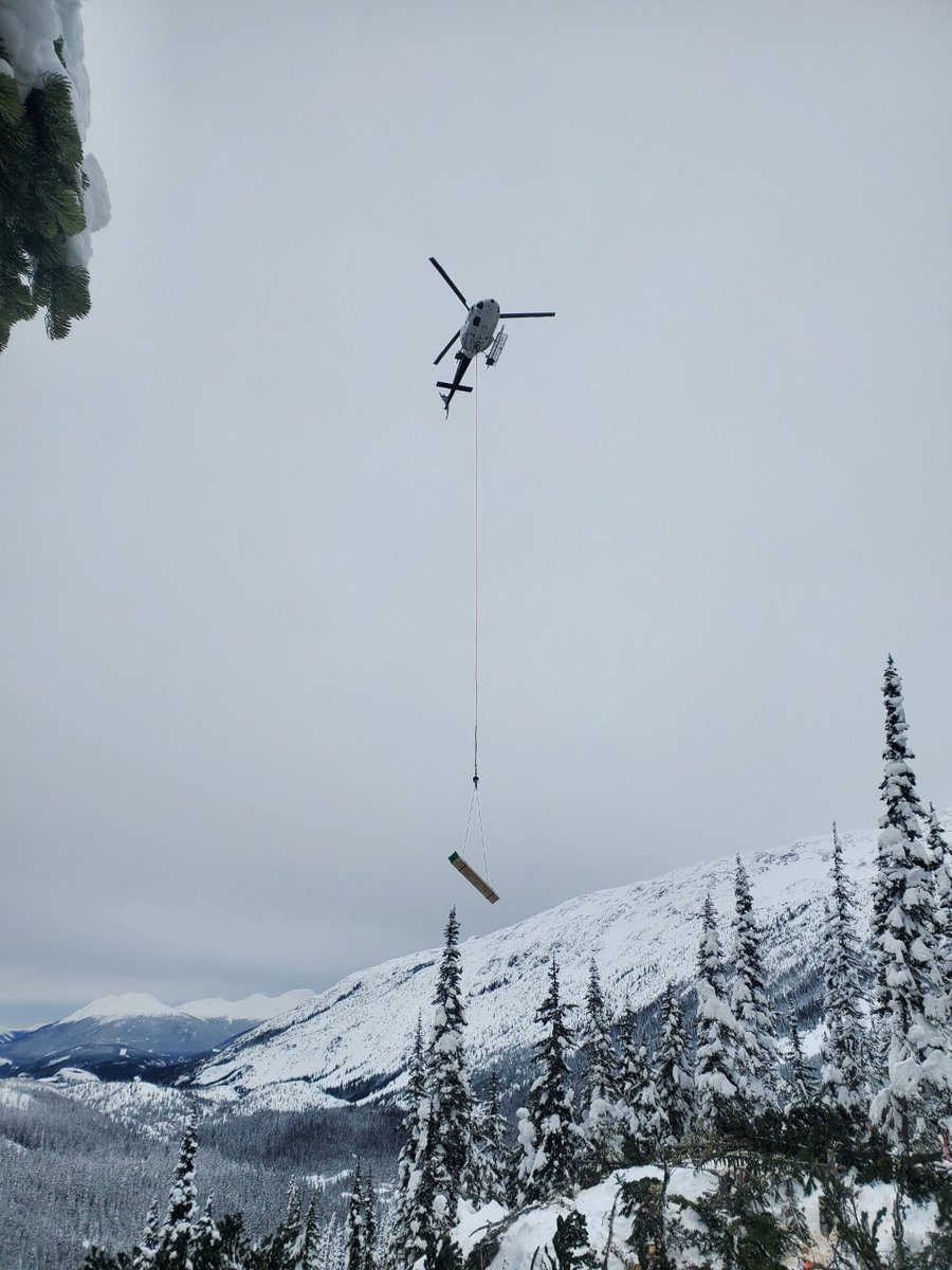 KyahResources's tweet photo. We onboarded another great team of local labourers today! Interested in working for Kyah Resources on @CoastalGasLink? Contact us at communityrelations@kyahresources.ca https://t.co/HGbiISmptj