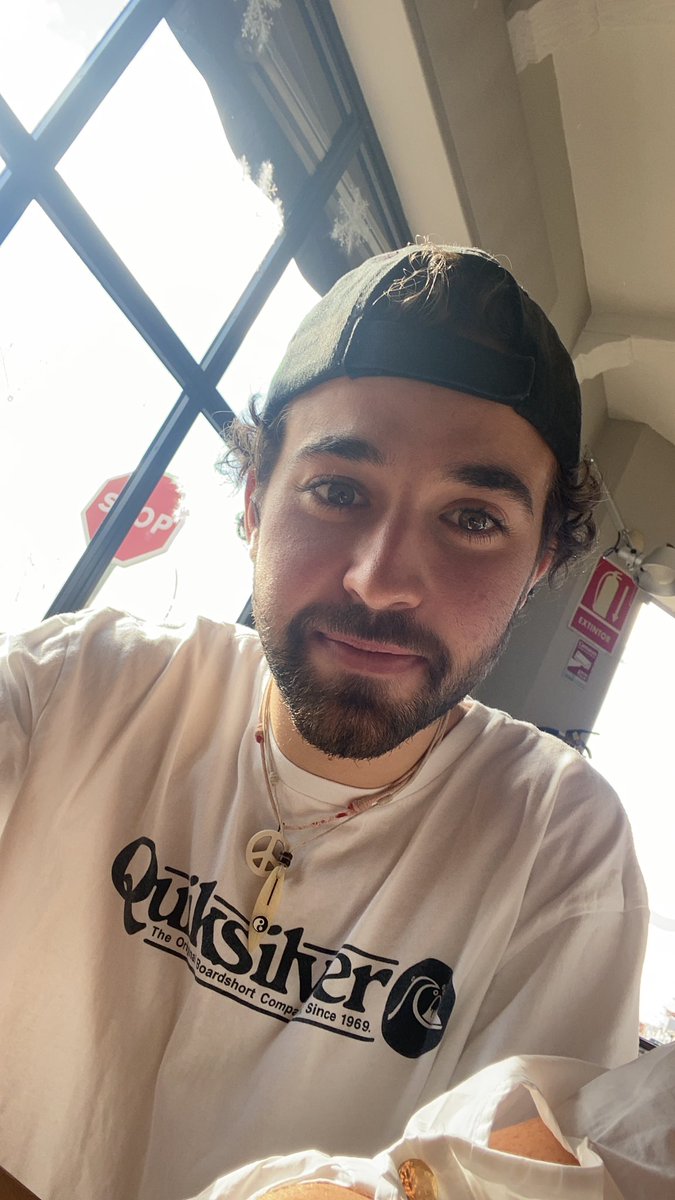 mariarodrigo16's tweet photo. Se me cae la baba 24/7 con este chico @rossirmao 🤤 https://t.co/D0zT9mxa7r