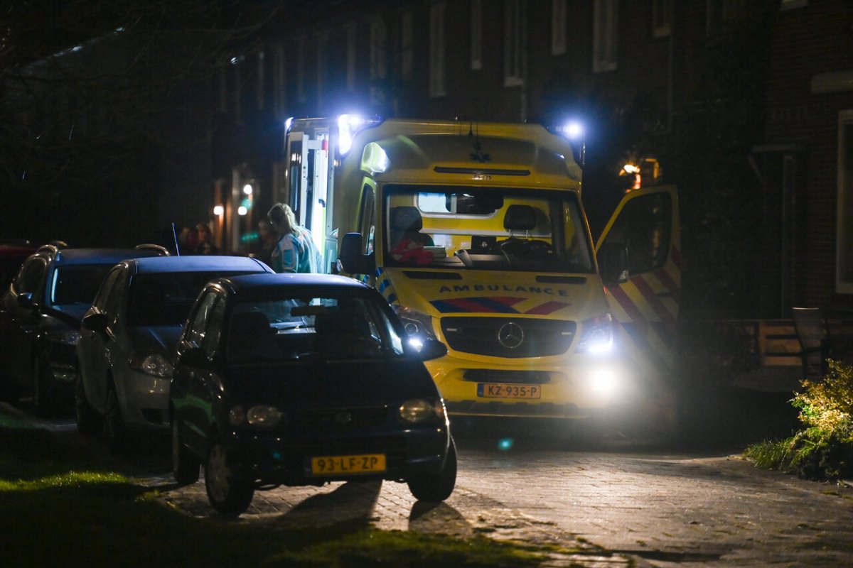 Persoon gewond geraakt bij steekincident in Hoogezand - #Groningen -..