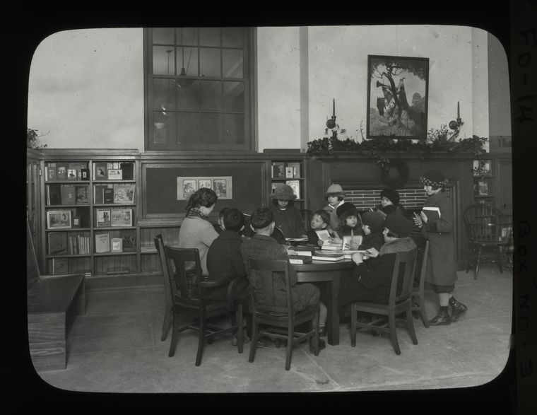 NYPLEvents's tweet photo. 📚 Whether you want to talk about that new bestseller everyone is buzzing about, or uncover some new insights about an old classic, @NYPL has a group for you! Join a book discussion group: https://t.co/xp1SqPQnvP https://t.co/i3R2zSS8Nr