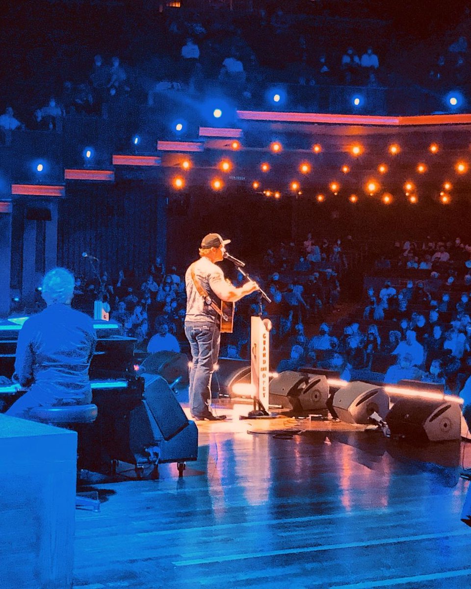 Had a grand ole time at the @opry last night singing my new song #ALifetimeOfDancinToDo Thanks to all who tuned in on @WSMradio 🤍