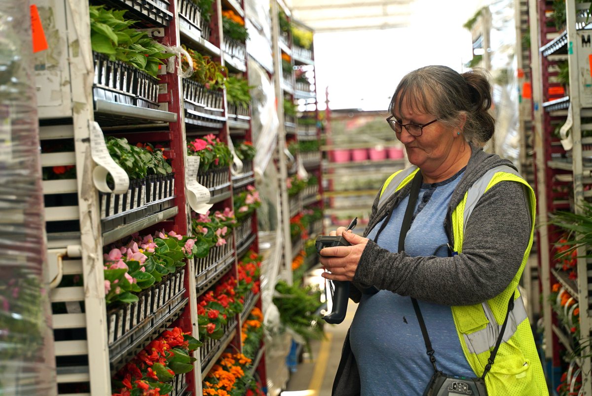Spring is here and the Metrolina team is hard at work at our York farm. Maintaining and caring for so many plants takes a huge team effort to ensure we deliver the best and healthiest plants possible to our consumers. We love what we do and we are ready for Spring!