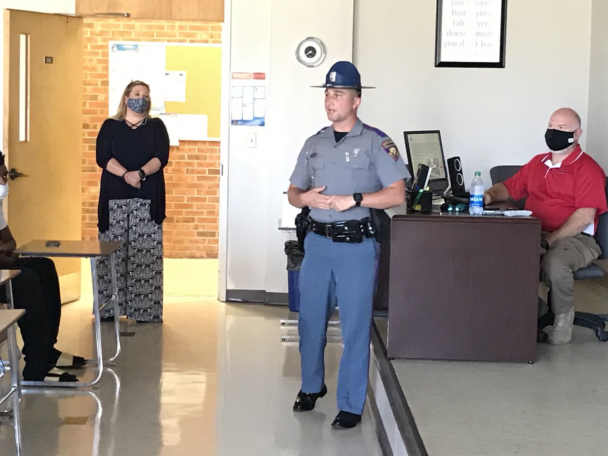 MHPTroopF's tweet photo. A big thank you to the Itawamba Community College in Fulton MS for allowing Trooper Mullins and Trooper Watson to speak on the new C.O.R.E program and Recruiting for future classes. #MHPCore https://t.co/knAFiScdvD