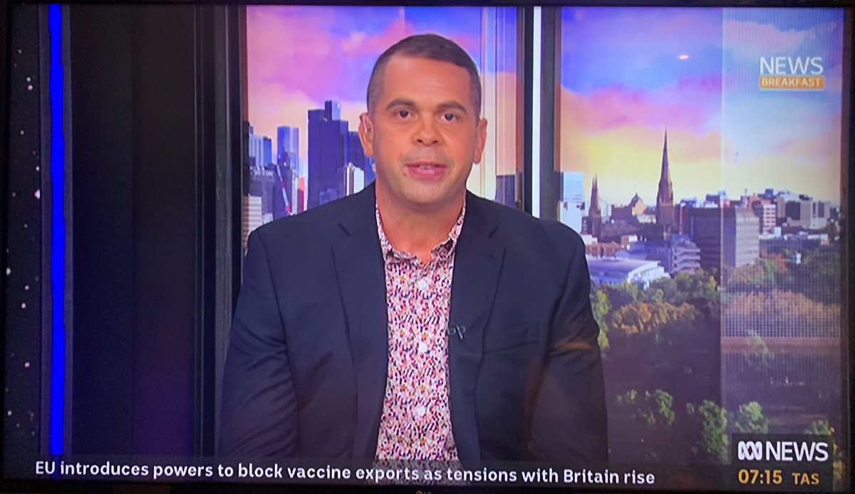 mjrowland68's tweet image. Our Brisbane reporter @mf_rennie slipping in effortlessly behind the @BreakfastNews sports desk this morning 🙌. I have slipped in effortlessly to Cairns. See you from there later in the hour! #StateSwap