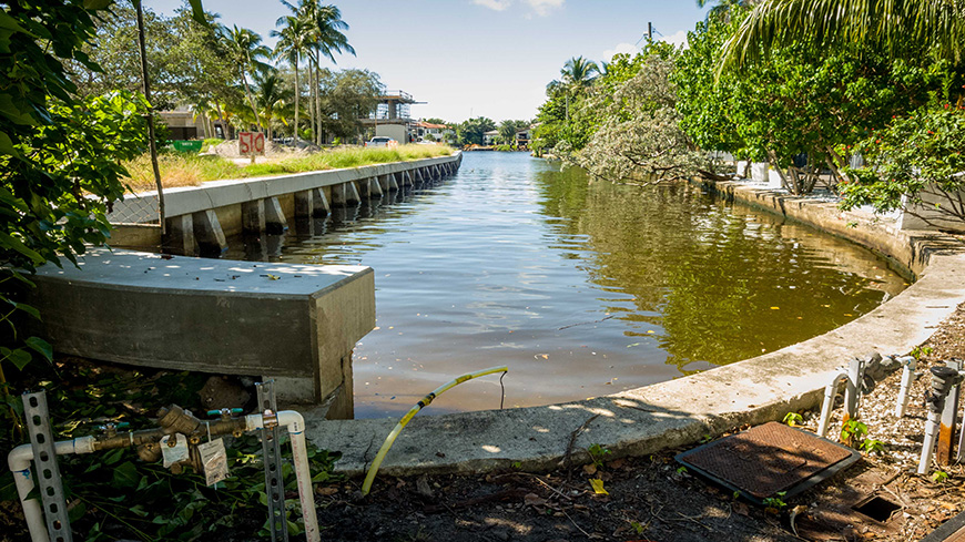 BrowardEnv's tweet photo. #BrowardCounty is committed to resilient strategies to minimize the effects of sea level rise & King Tides. Raising seawalls in problematic, low-lying areas helps protect homes & important structures.🏠🏥#WaterMattersMonth #ClimateChange Week
Learn more: https://t.co/s6YJ2BZbig https://t.co/0iKSY1VmaB