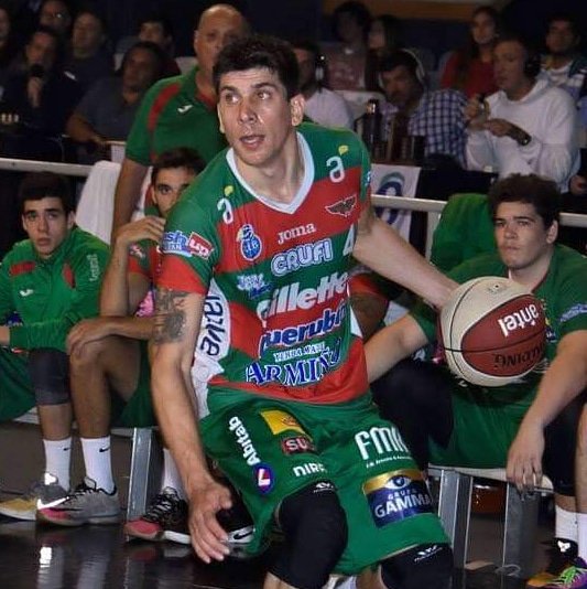 basktsoriano's tweet photo. Demian Álvarez continuará jugando en el ascenso de Argentina. Será una de las fichas extranjeras en  Riachuelo de La Rioja. https://t.co/oHnFuDzePH