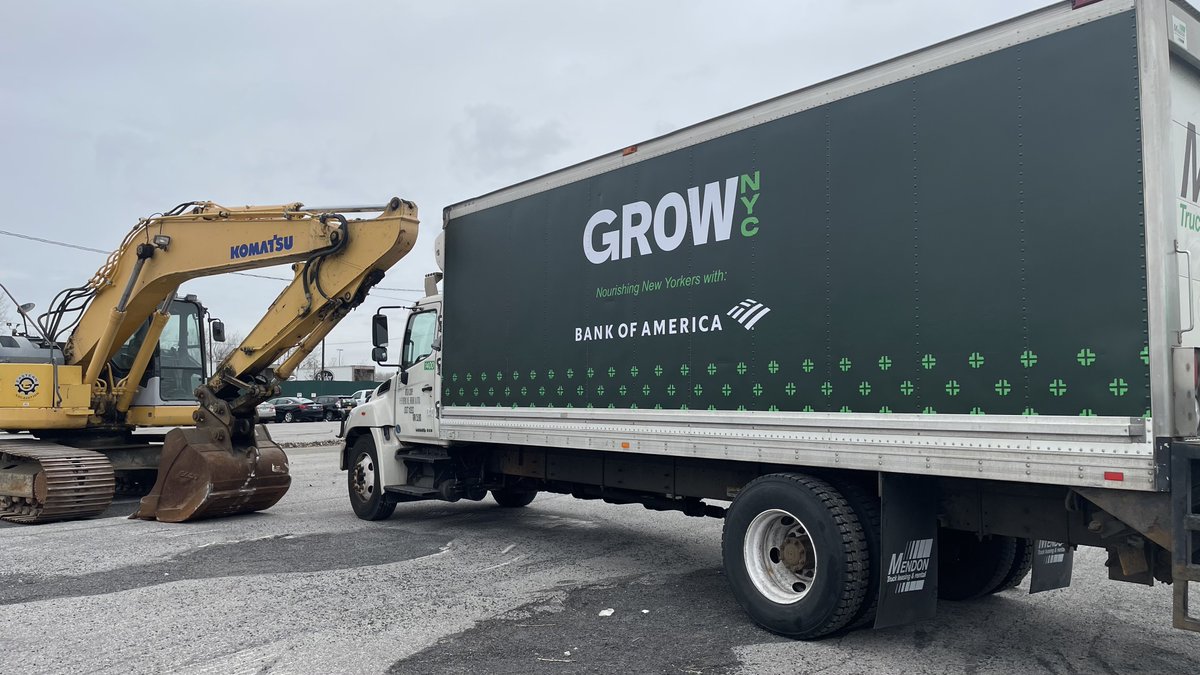 GrowNYC's tweet photo. Today, we celebrated the groundbreaking of the NYS Regional Food Hub with the City, @NYCEDC, @EmpireStateDev, and elected officials! Located in Hunts Point in the #Bronx, The Hub will increase GrowNYC's capacity to benefit local farmers and underserved New Yorkers. https://t.co/mOfUVNBcvc