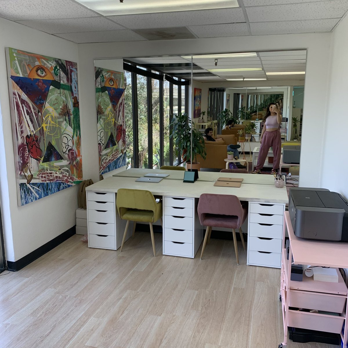 sincerelyart's tweet photo. i remember my family telling me art would never provide stability for me.. 3 years later &amp; i have the keys to my own office. GODS PLAN. 💙🙏🏼 https://t.co/rPibAdpOh1