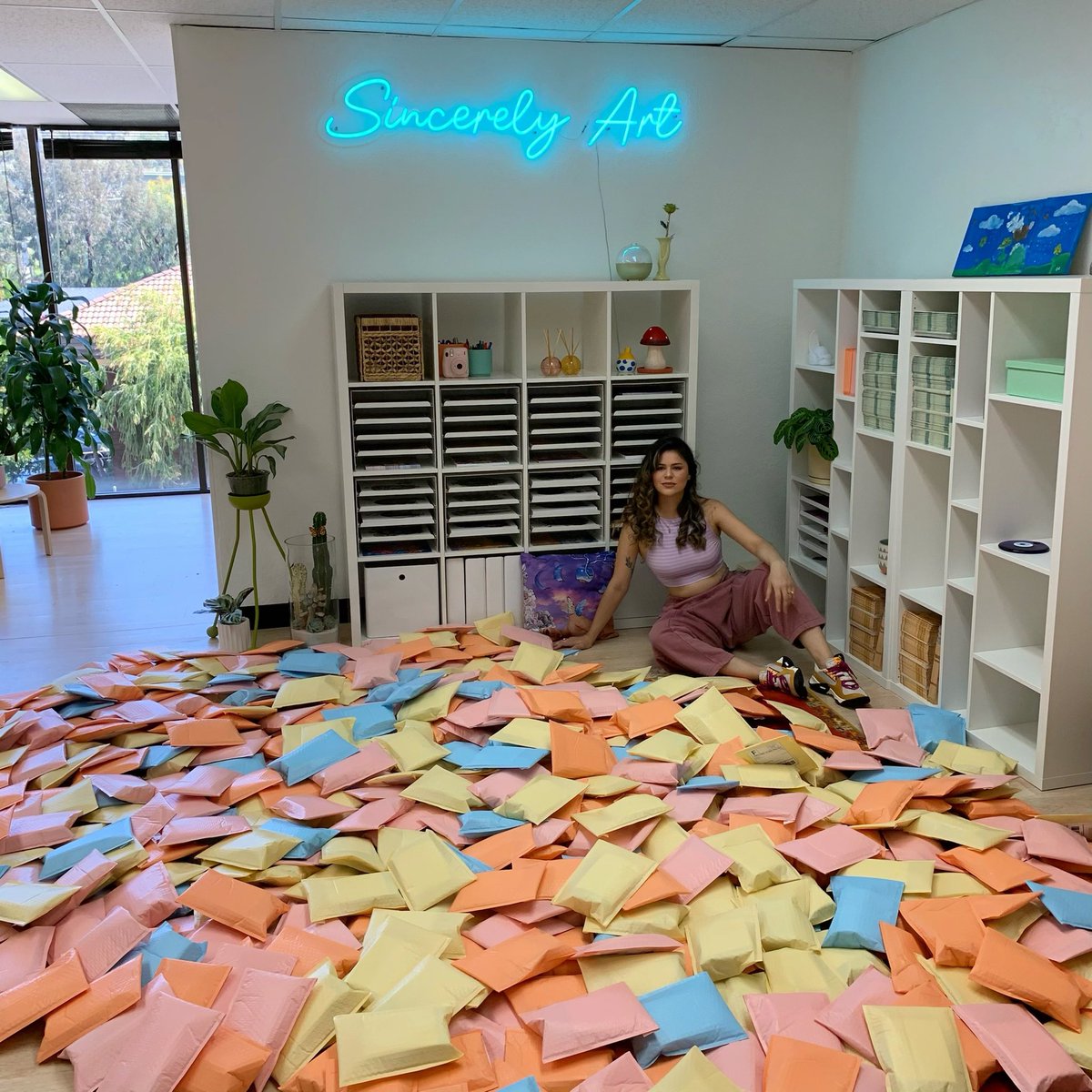 sincerelyart's tweet photo. i remember my family telling me art would never provide stability for me.. 3 years later &amp; i have the keys to my own office. GODS PLAN. 💙🙏🏼 https://t.co/rPibAdpOh1