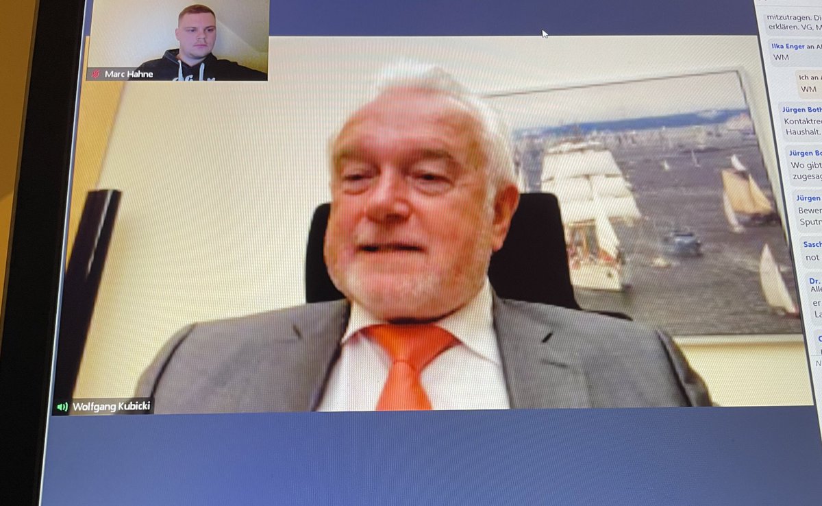 FDPNeumarkt's tweet photo. Heute Abend hatten wir im Rahmen der FDP Oberpfalz Wolfgang #Kubicki zu Gast. Und der Mann versprüht nach diesen wilden Tagen in Berlin v.a. eins: Optimismus! https://t.co/eKnnGAdk76