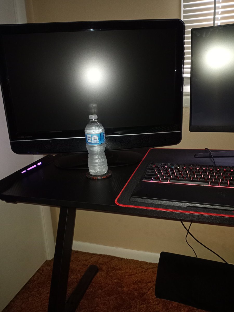 MasterRayashi's tweet photo. My stream room setup! Let me know what you think! https://t.co/5Tm5KCZeYD